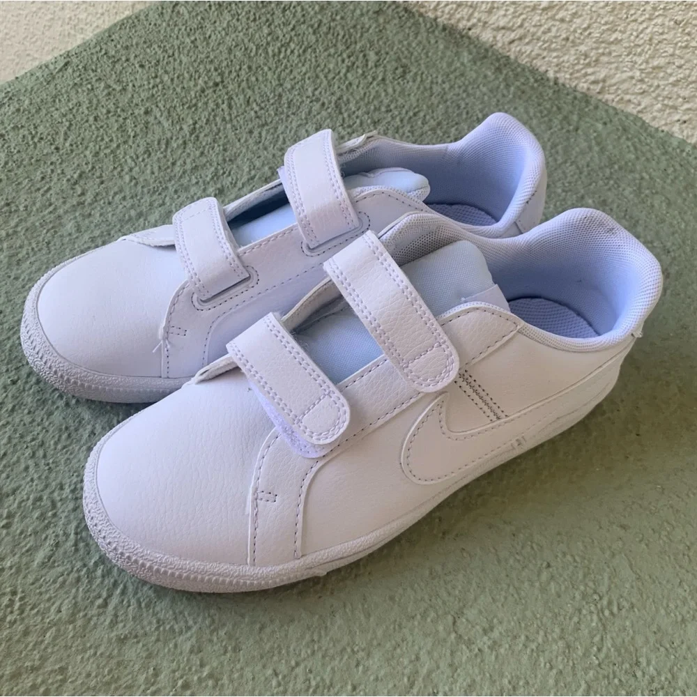 Nike Court Royale kids unisex straps white sneakers shoes size 2Y NEW